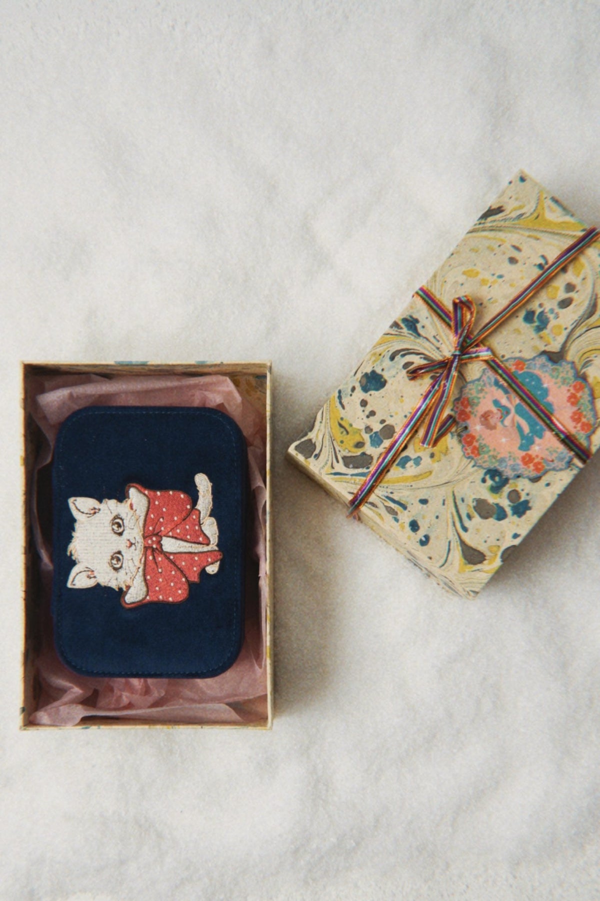 Konges Sløjd All I Wish For Jewelry in Navy Blazer, flat lay of the set