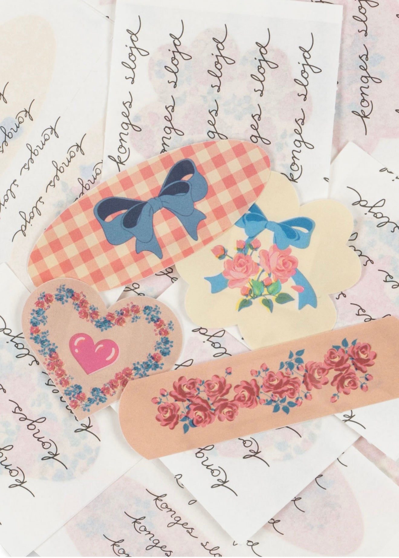 KISS AND COMFORT
BANDAGES US