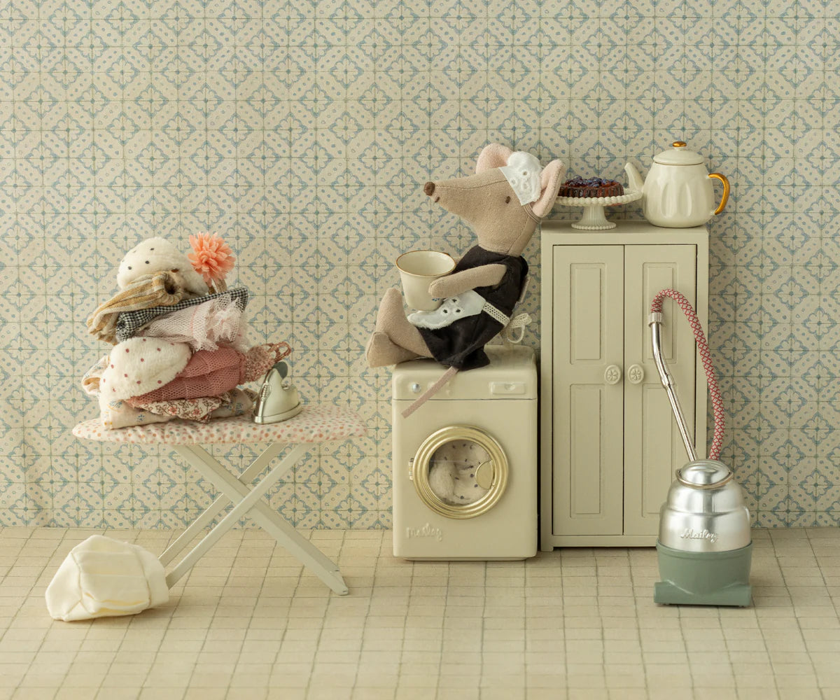 Maid Mouse Big Sister/Brother – Maileg