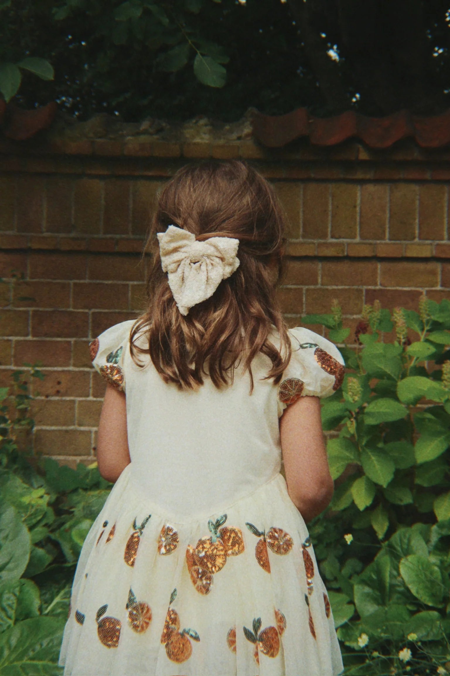 Aries Sequin Bow Hair Clip — front view – Konges Sløjd