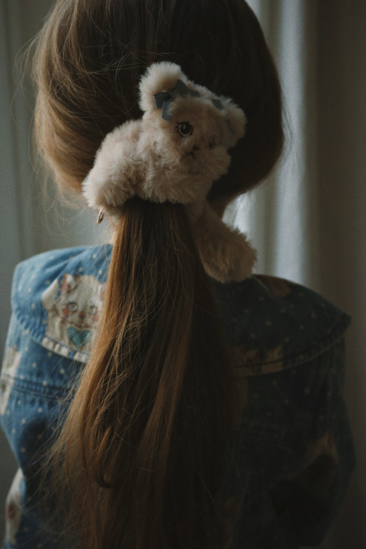 Kitty Furry Hair Elastic on model
