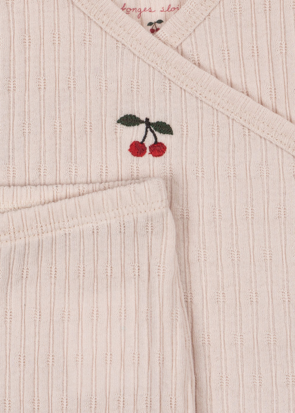 Konges Sløjd Take-Me-Home Set Shell — close-up of footed pants