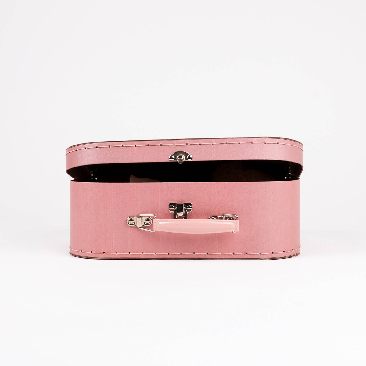Morrissette With Clothes In A Case – Egmont, view 8