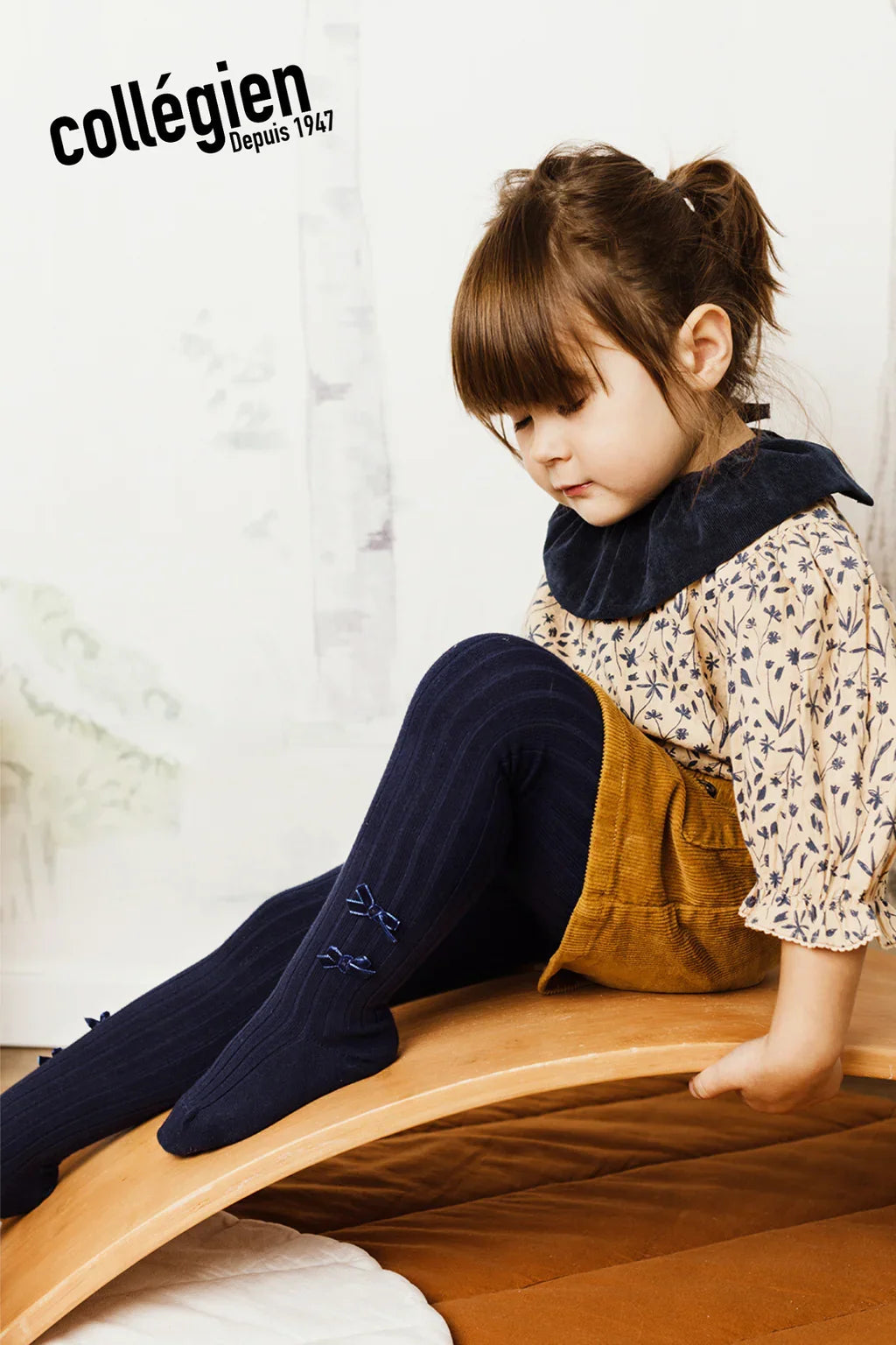 Collégien Capucine Ribbed Tights with Velvet Bows – Nuit Etoilée (image 3)