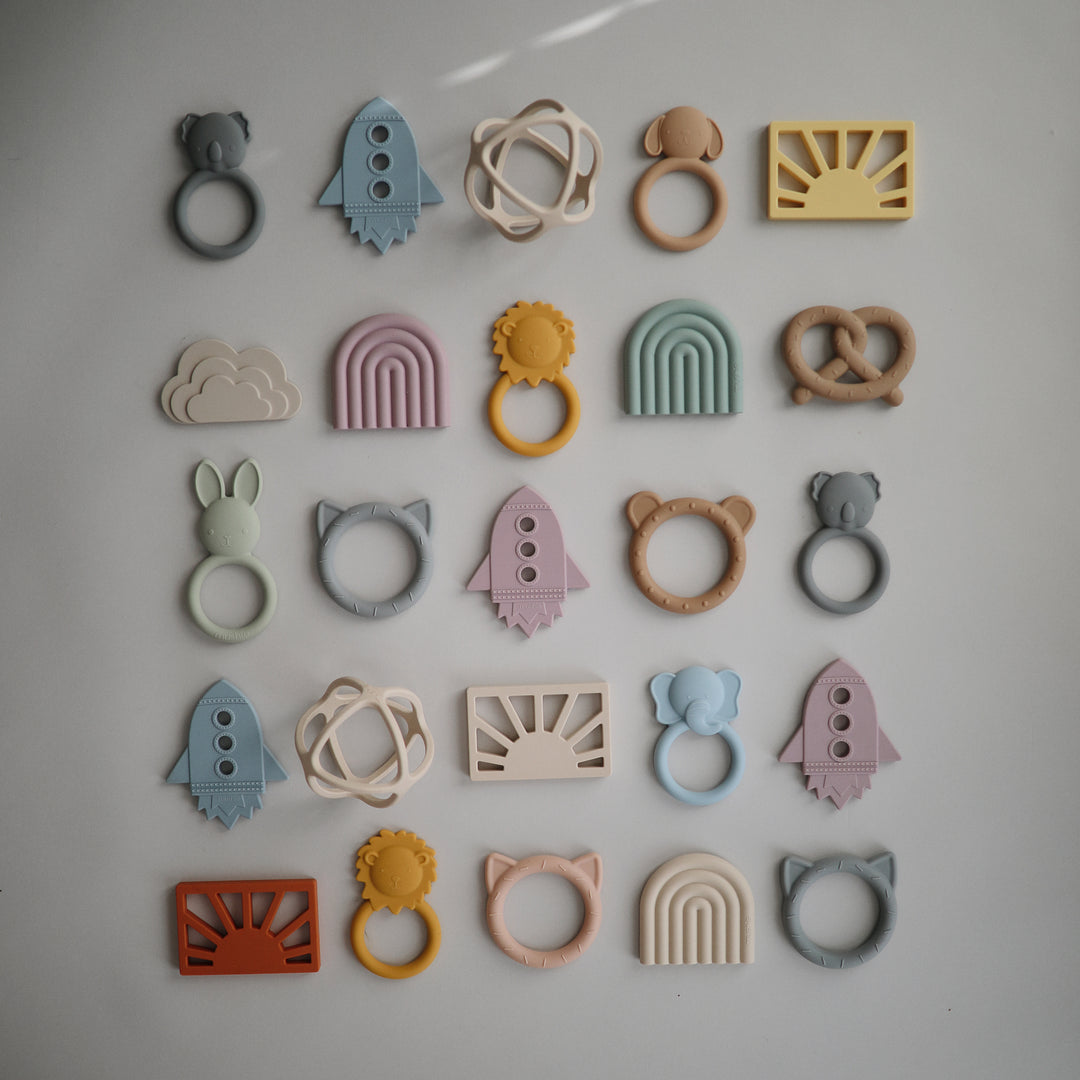 Dog Teether – Mushie (image 4)