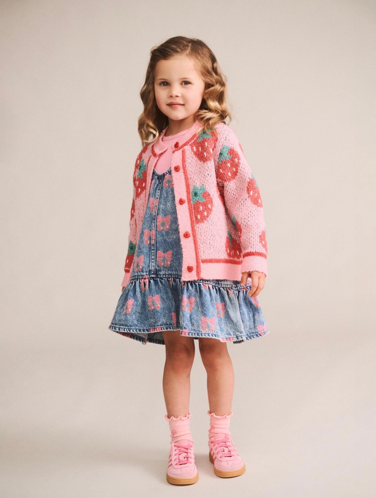 Strawberry Fields Sponge Cardi – Strawberry – Huxbaby (styled view)