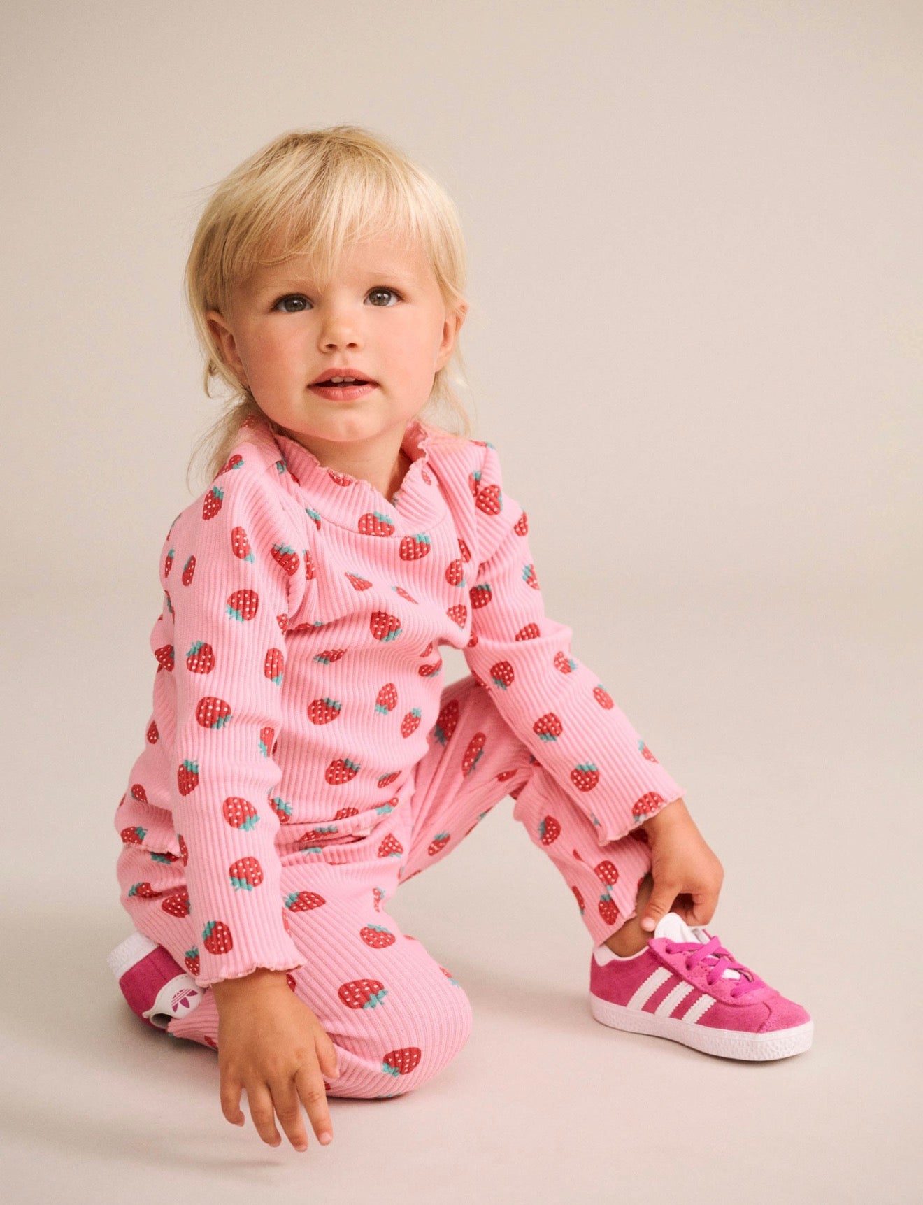 Strawberry Print Rib Skivvy – Strawberry Print – Huxbaby (detail view)