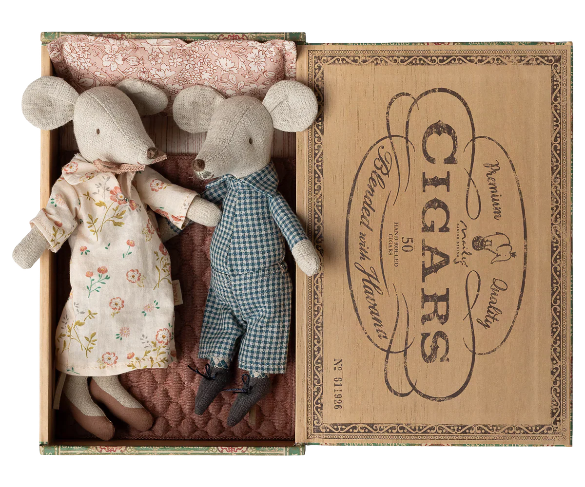 Grandma and Grandpa Mice in Cigarbox | Maileg | littlewild kids