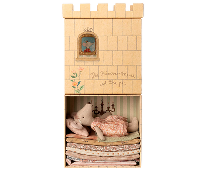 Princess and the pea, Big sister mouse