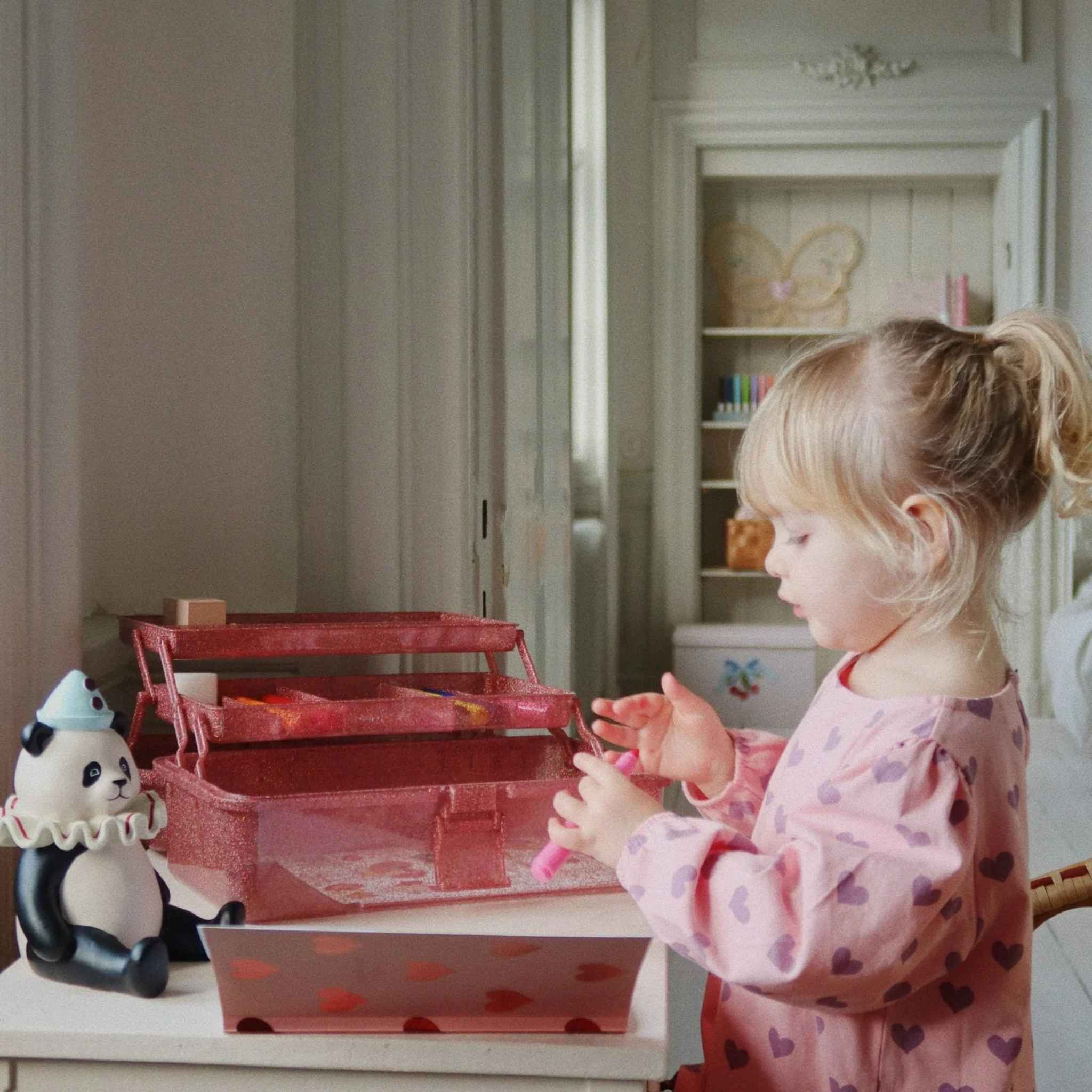 Konges Sløjd Creative Art Caddy – Glitter Rose Kids Art Kit