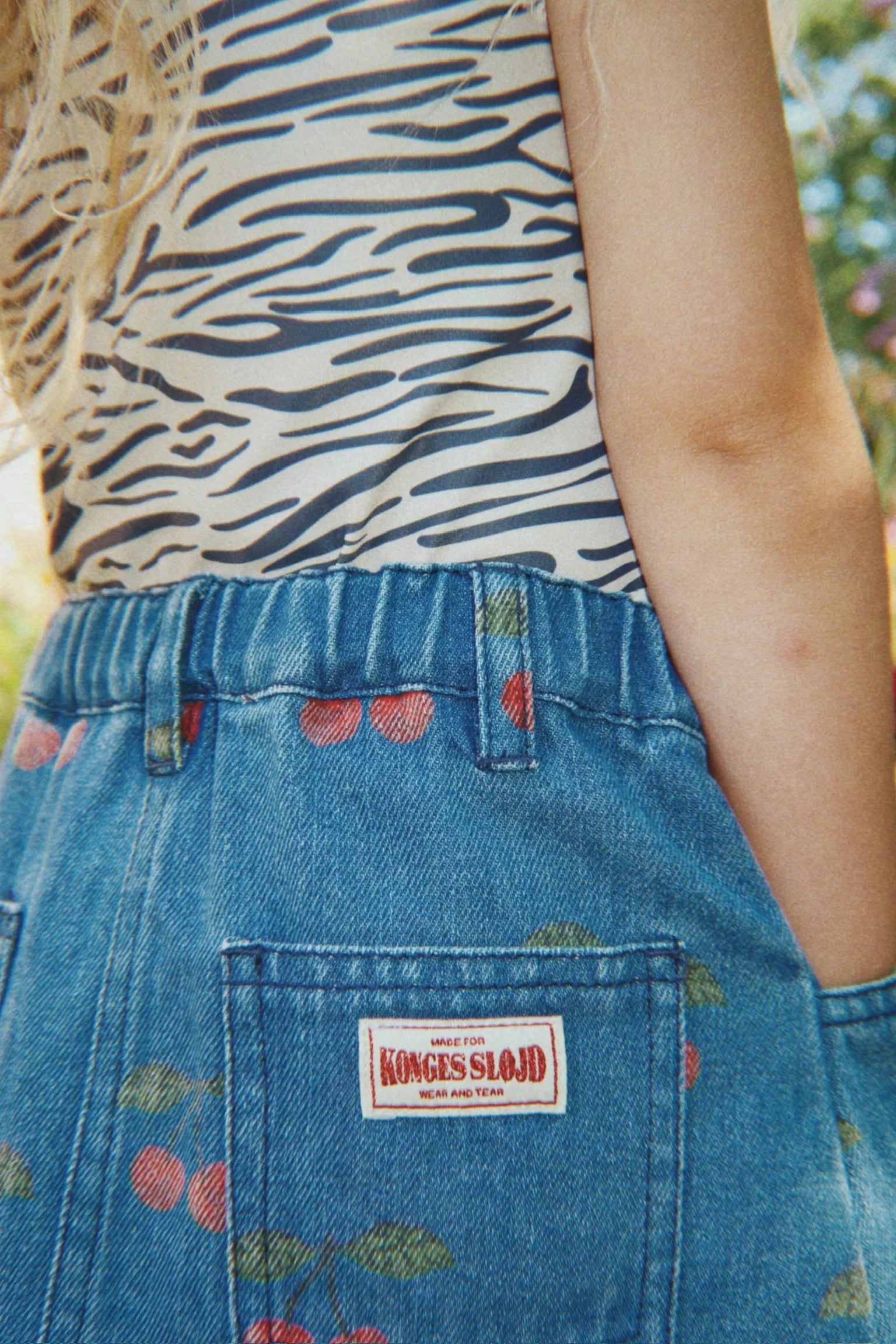 Magot Printed Skirt gots — back view – Konges Sløjd