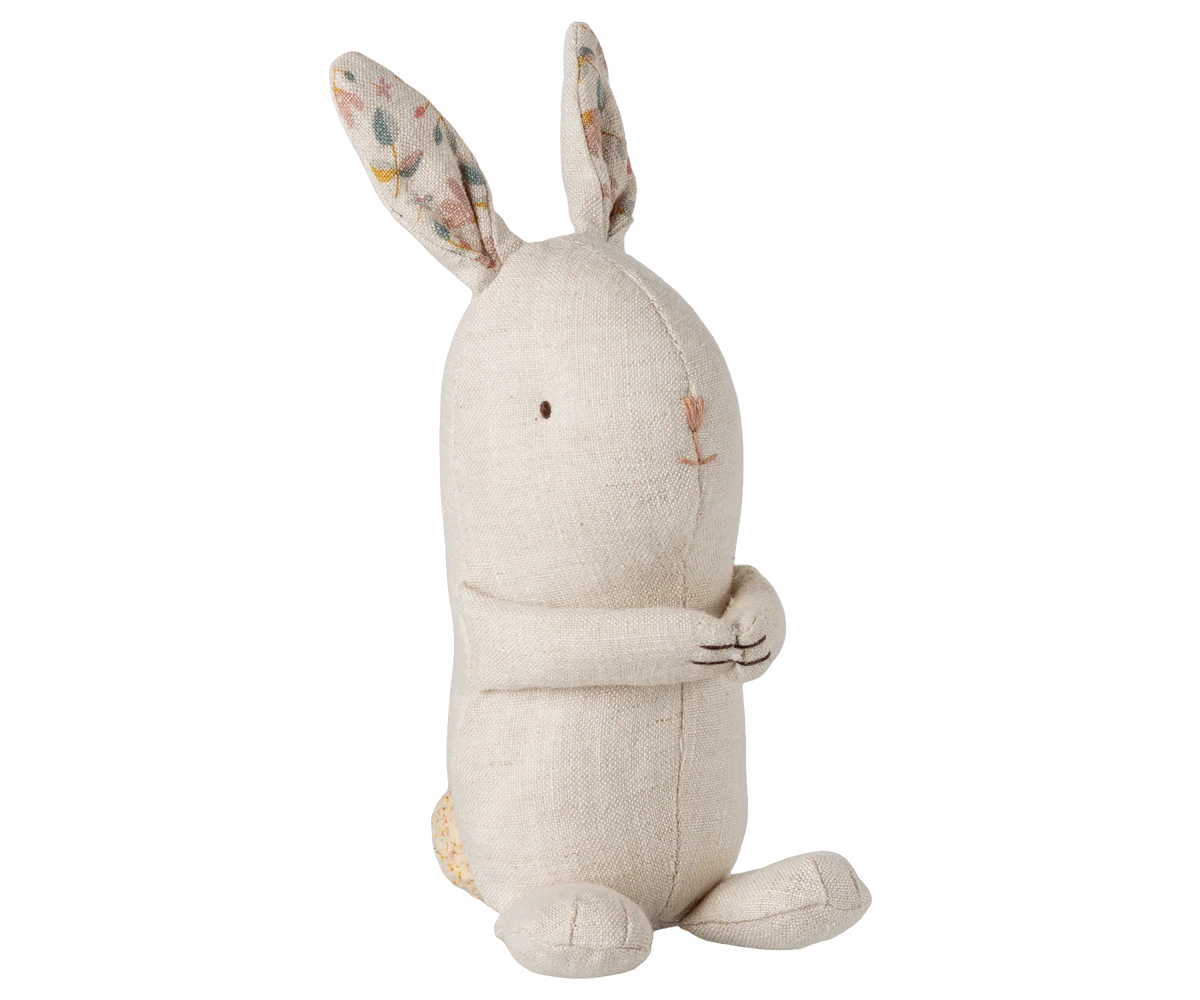 Maileg Lullaby Friends Bunny Mini – scale reference and packaging