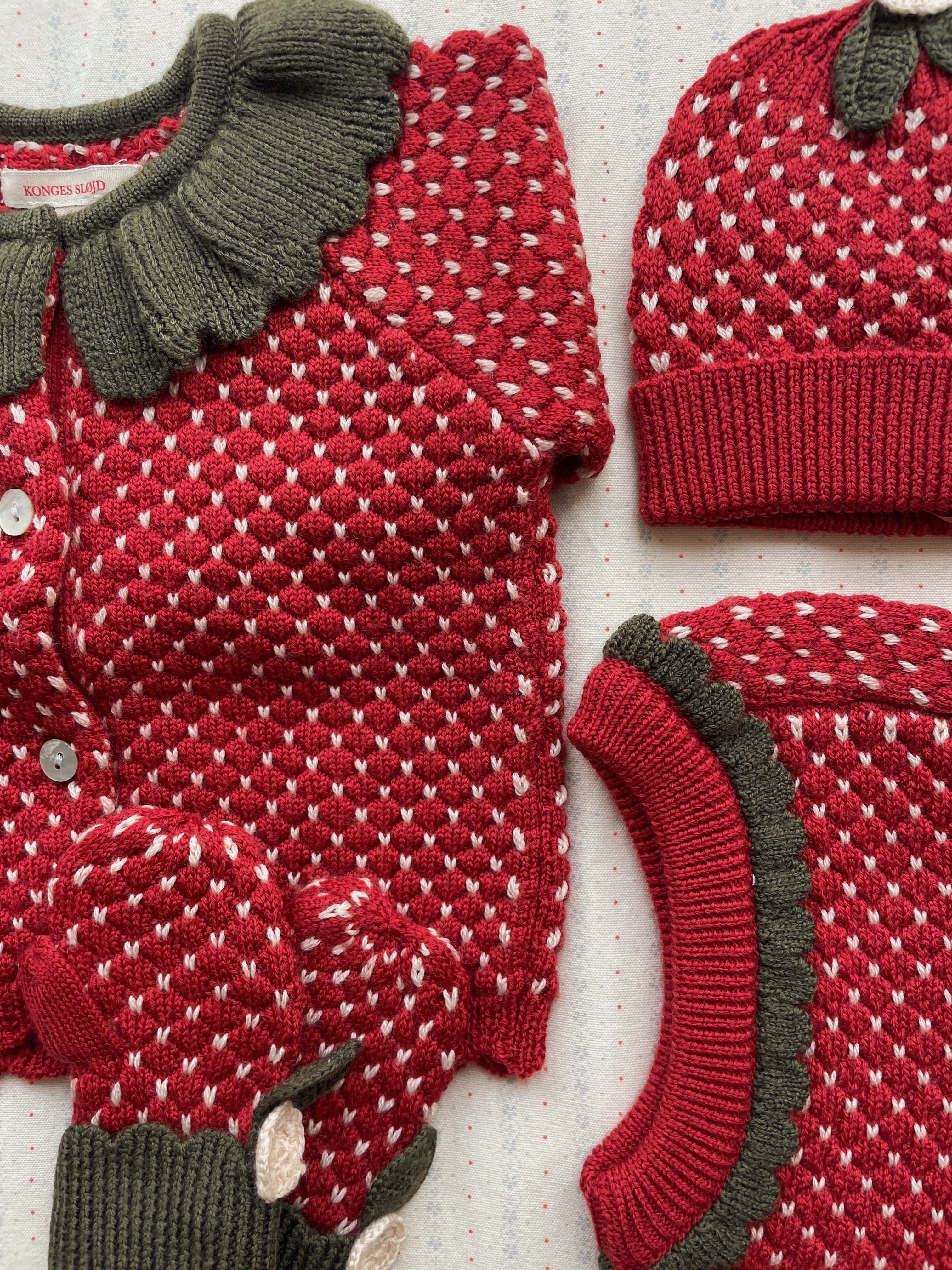 Strawberry Cardigan – Konges Sløjd
