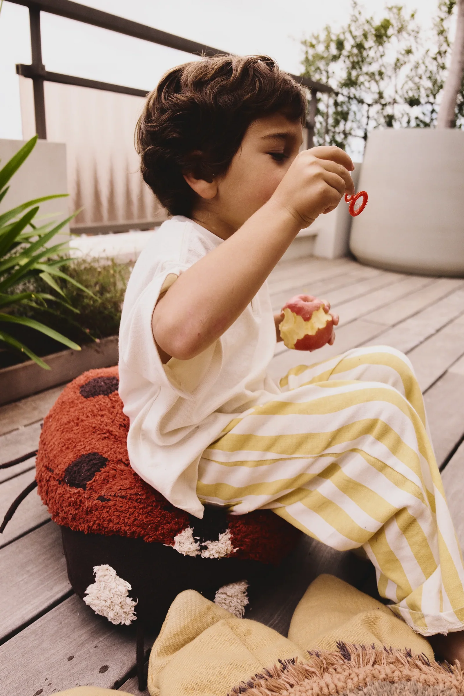 FLOOR CUSHION MARIA THE LADYBUG