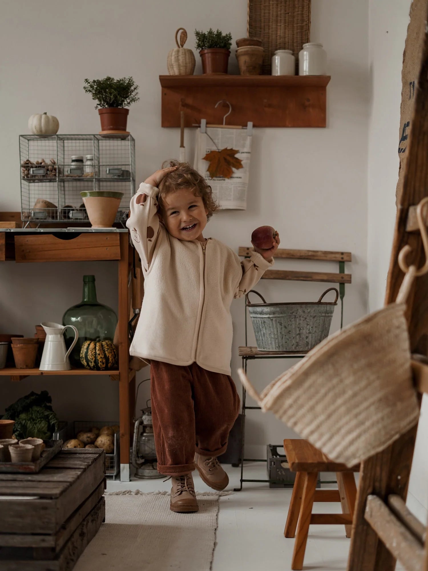 Almond Fleece Vest – Organic Zoo (image 3)