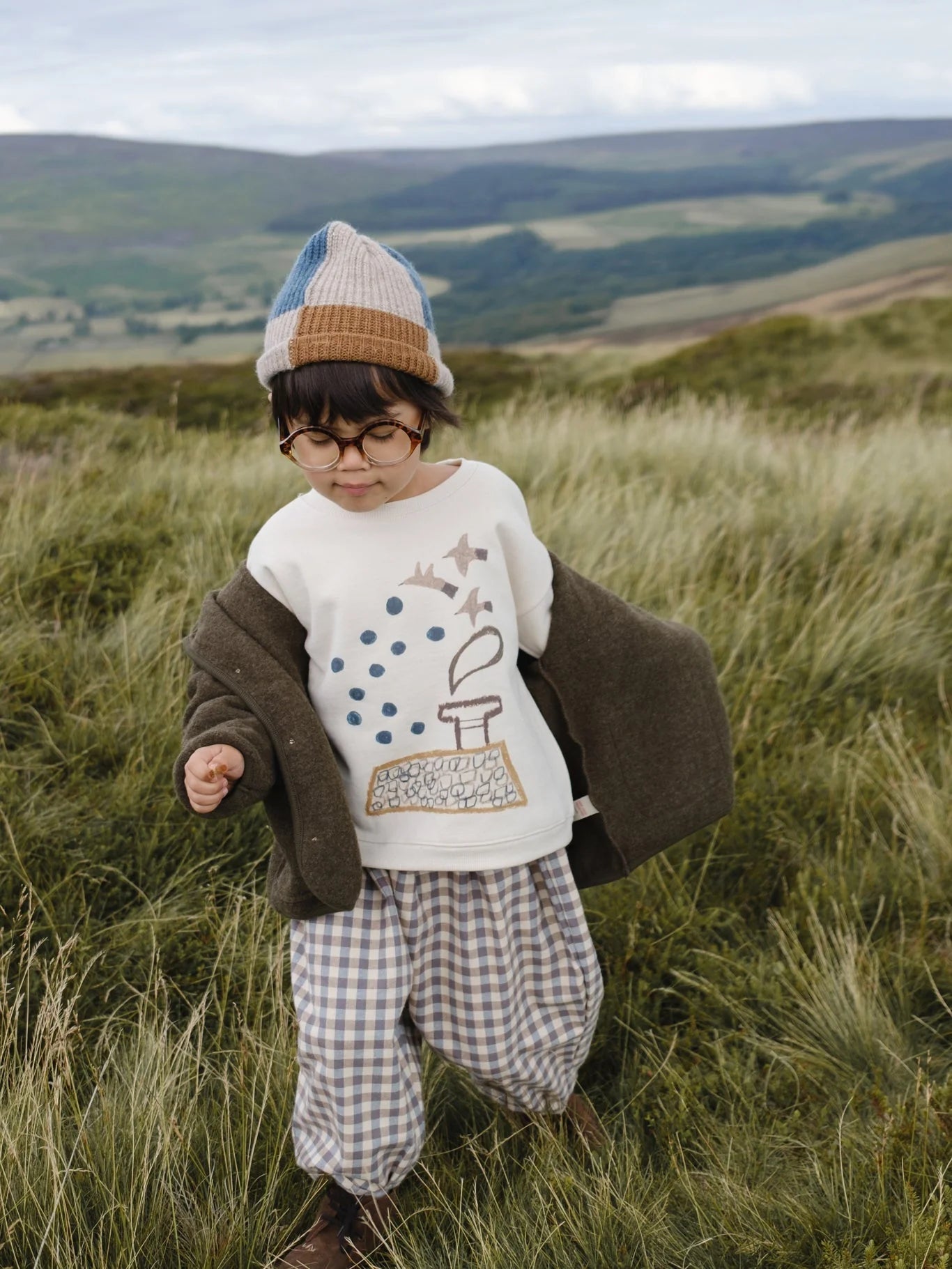 Rooftop Gathering Sweatshirt in Undyed – Organic Zoo