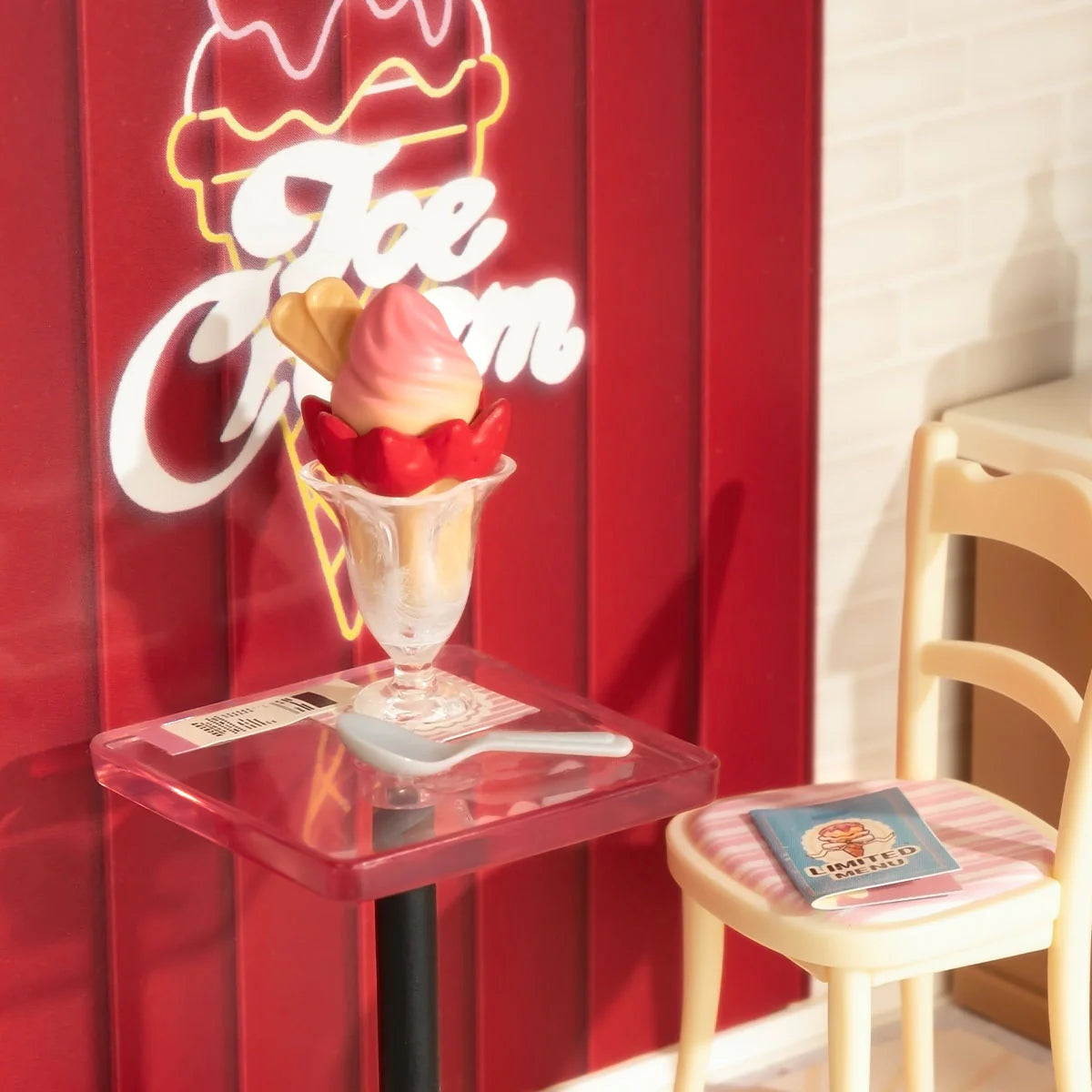 Rolife Flavorful Ice Cream DIY Miniature House DW018B