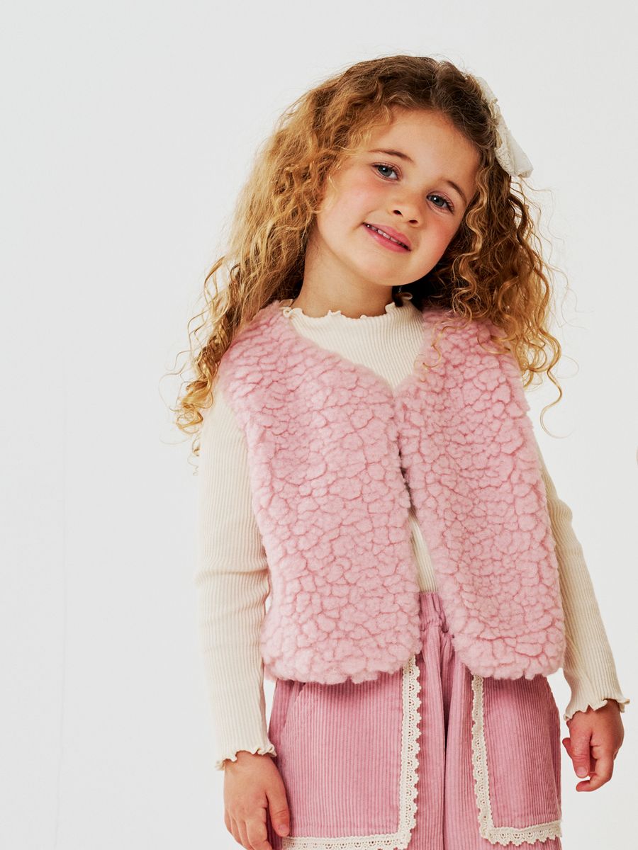 Nari Flower Teddy Vest – Petite Hailey kids plush vest, fabric detail