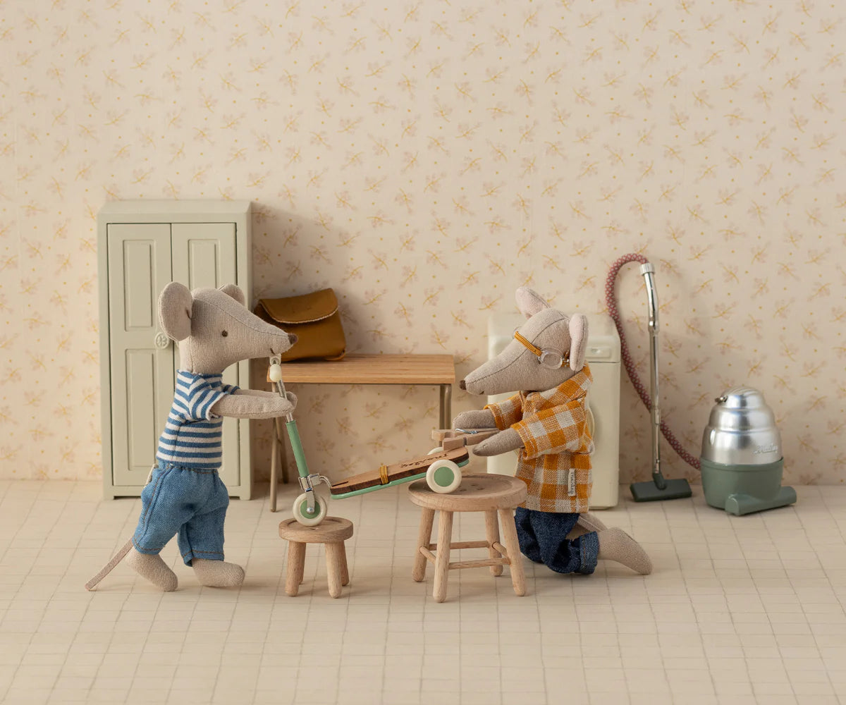 Vacuum Cleaner, Mouse
