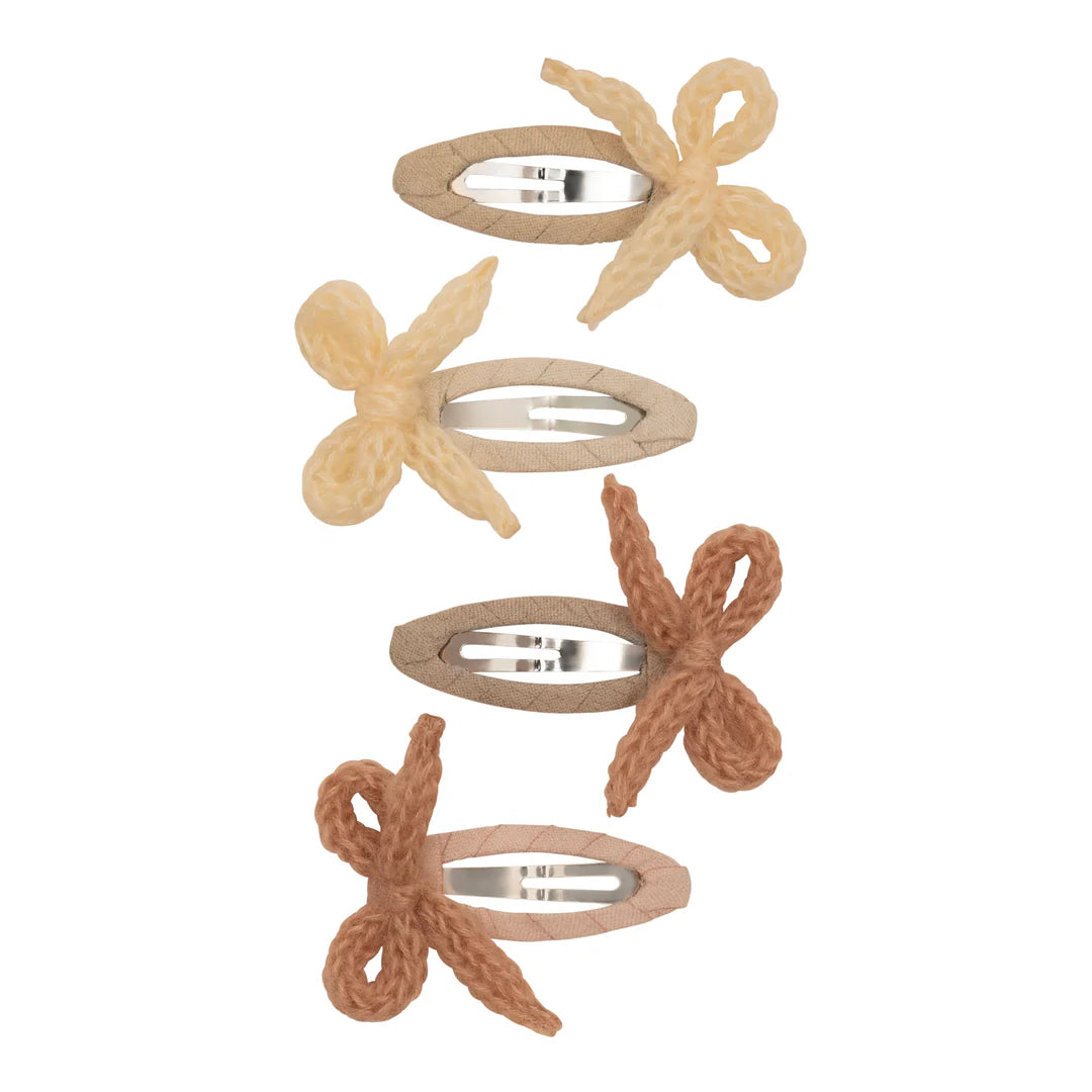 Granny knitted bow clic clacs