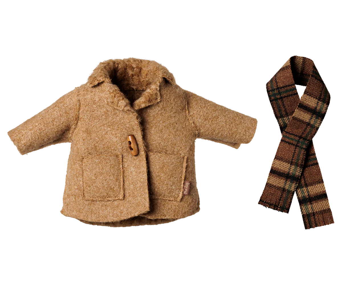 Jacket and scarf - Medium mouse