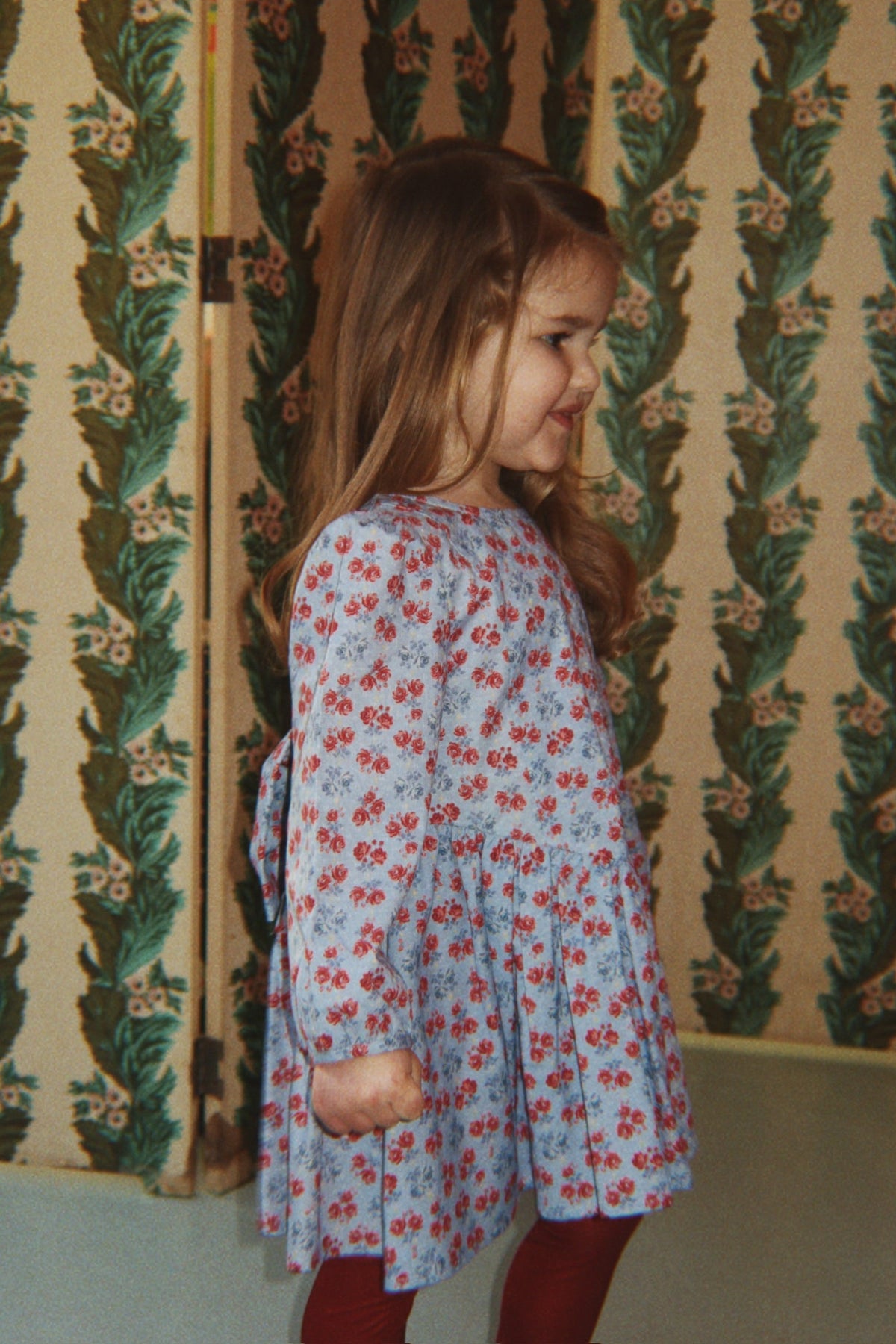 Konges Sløjd Avi LS Bow Dress in Lumina Blu, styled look
