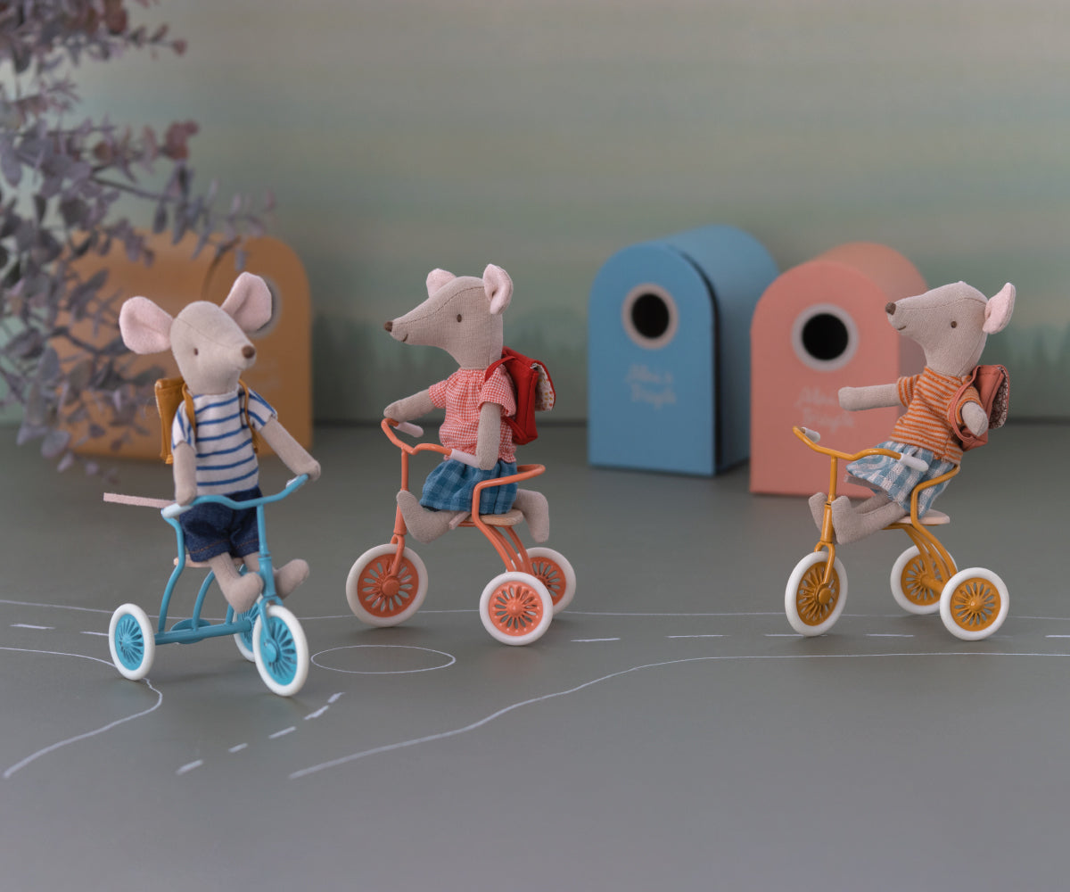 Tricycle Mouse, Big Sister - Red side