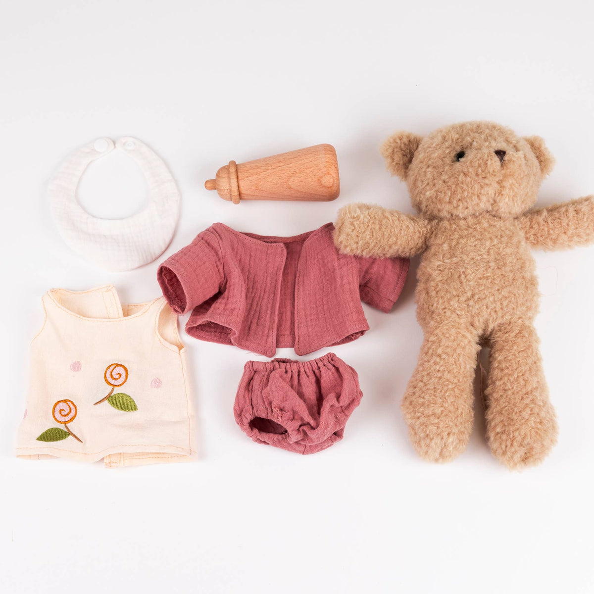 Morrissette With Clothes In A Case – Egmont, view 12