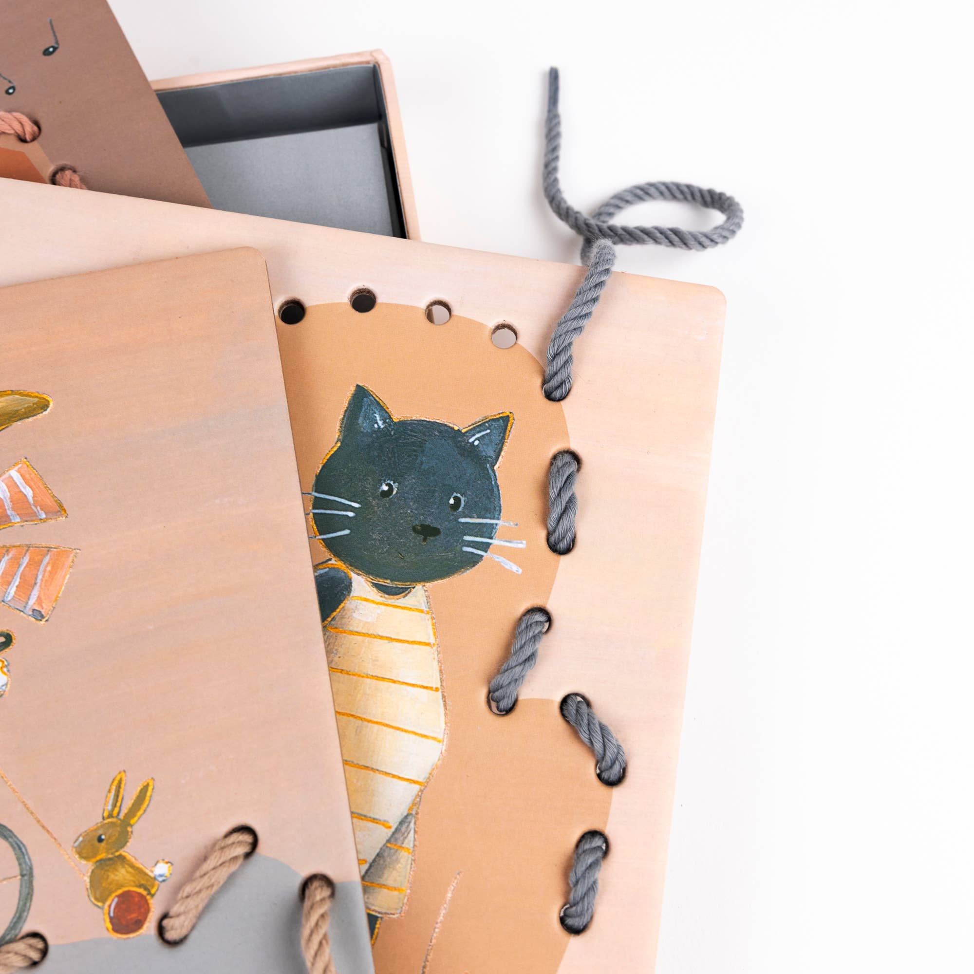 Sewing Cards Friends – Egmont