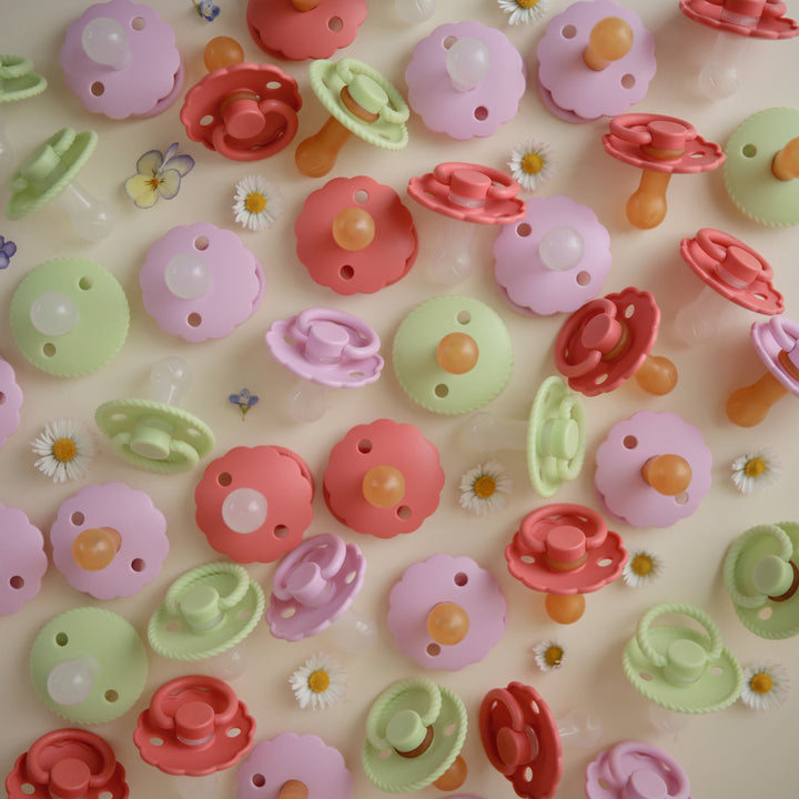 FRIGG Daisy Natural Rubber Pacifier 2-Pack – Mushie