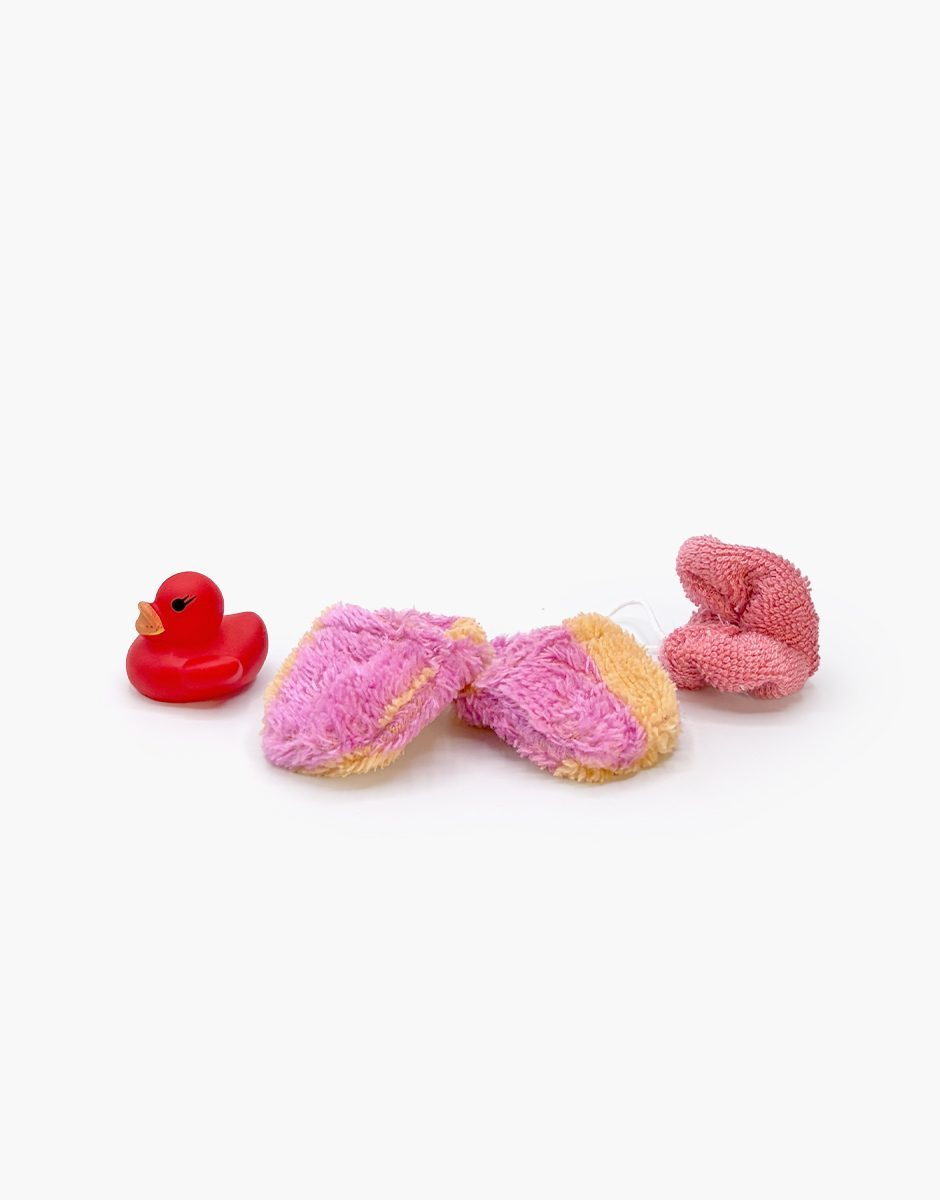 Minikane Mini Panchas bath accessory set with peach and pink striped slippers