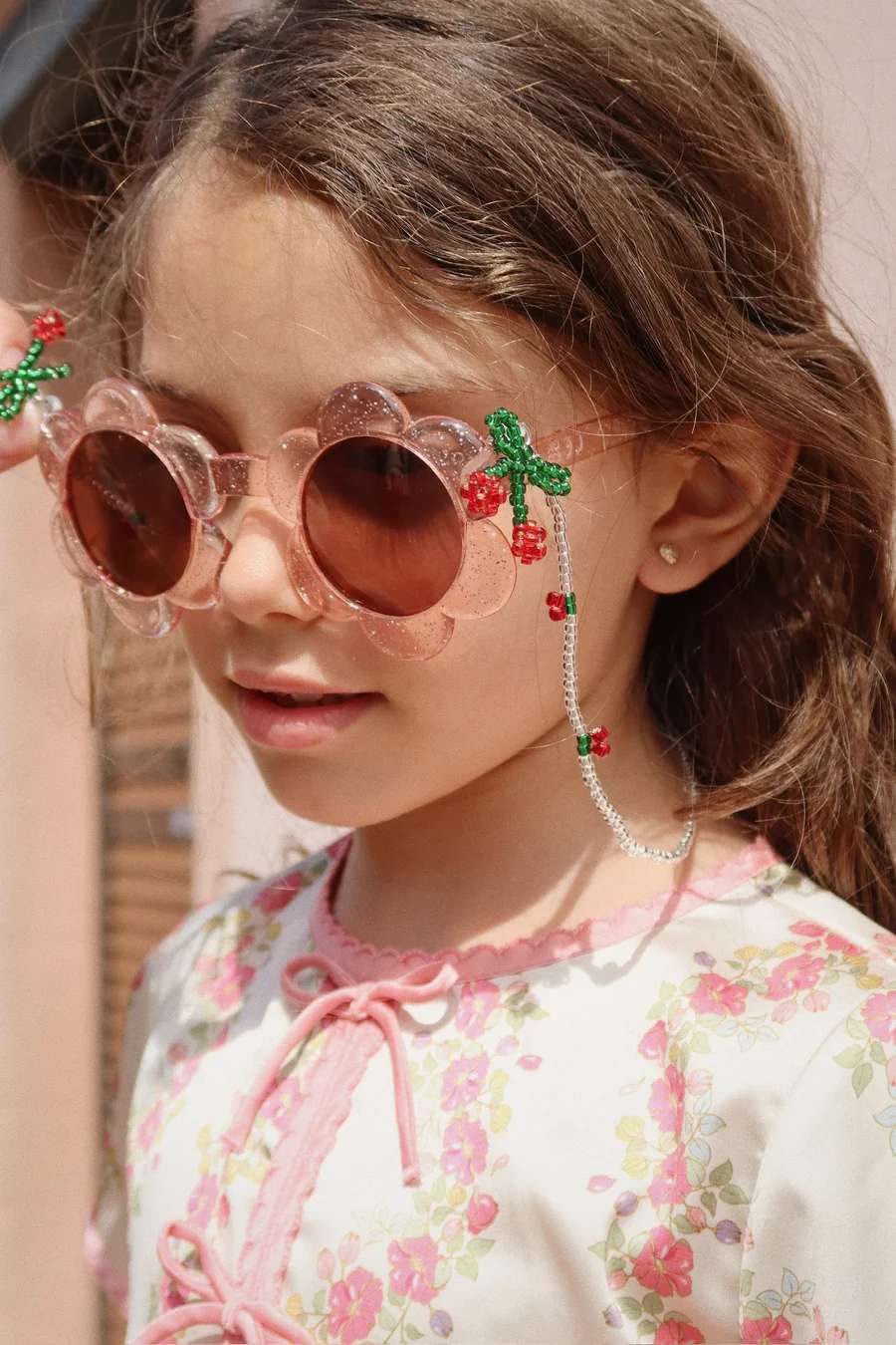 Sunglasses Bead Chain Cherry