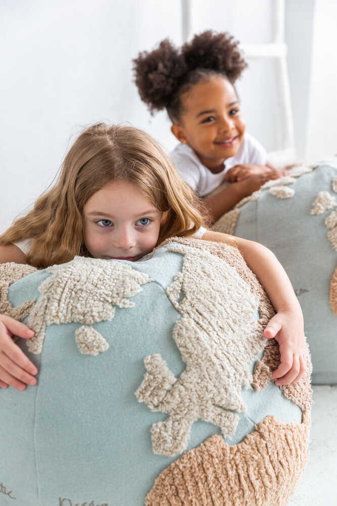 Pouf Kids World Map – Lorena Canals